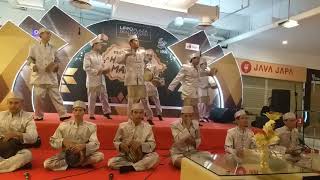 Download lagu Juara 1 festma Marawis Dirgham ' Hayul Hadi voc.Hudan Al zaelani ' Lippo Plaza-Bogor mp3