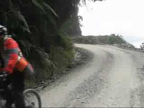 DOWNHILL COROICO DEATH ROAD