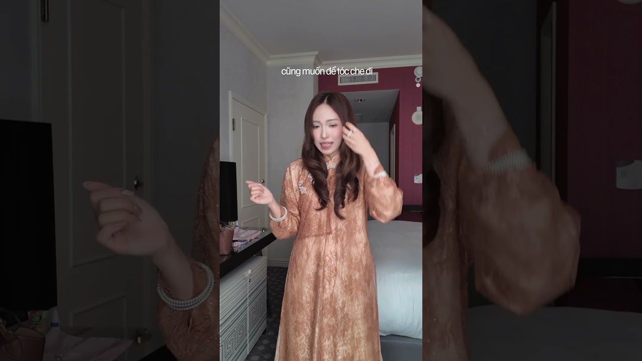 Mặc áo dài đi Galaxy Unpacked tại Mỹ cùng Schannel | Linh Sim #shorts #linhsim