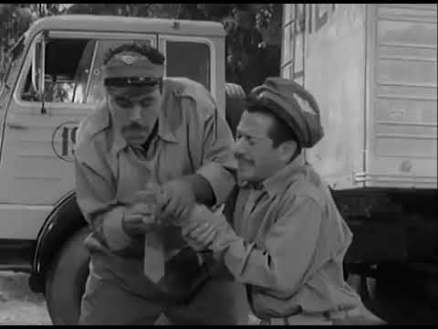 Viruta y Capulina  Los Desenfrenados. en esta peli aparecen niños y desaparecen regresan ala toma.