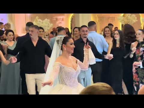 Kole Oroshi dhe Ardit Seferi - Dasma Madheshtore ne Gjakove Marta&Valentin LIVE HD