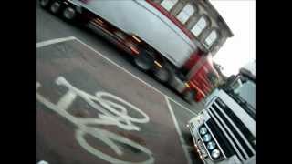 preview picture of video '06MN3721 , Dangerous Trucker, Leith, Edinburgh + speed calculation'
