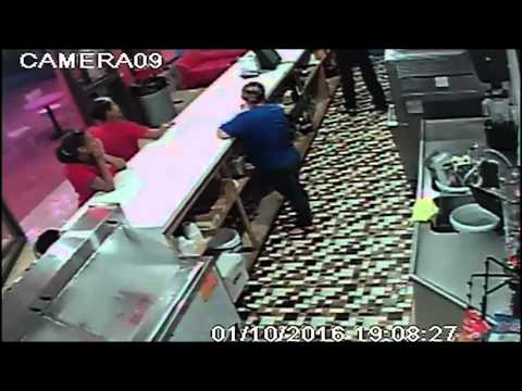 Atracador di Ritz Savaneta a wordo graba cu arma den man