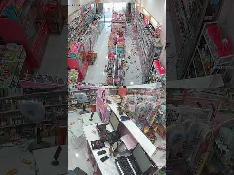 Customers flee store as earthquake strikes in Indonesia