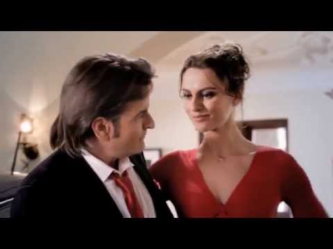 FIAT 500 Abarth Sexy Funny Commercial Charlie Sheen House Arrest - 2015 Car TV HD