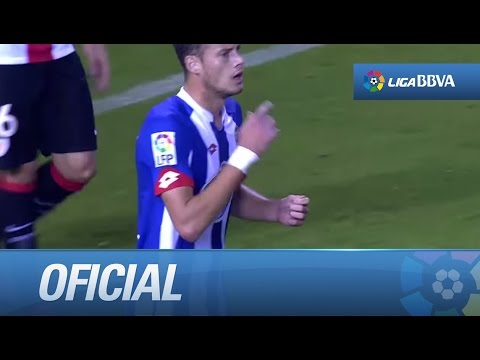 Oriol Riera rematando fuera en una ocasión muy clara