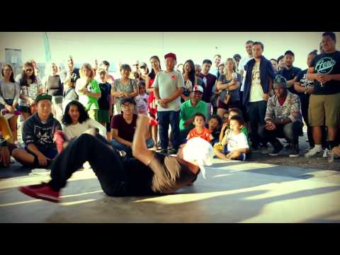 Battle through Odyssey 2 at The Little Mekong Night Market 2016