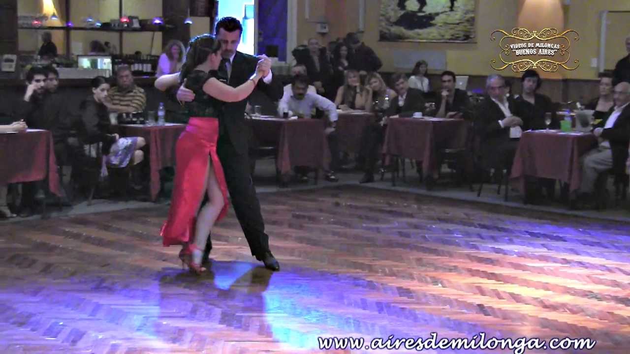 Diego Comberti y Graciela Gamba en Salón Caning milonga Parakultural