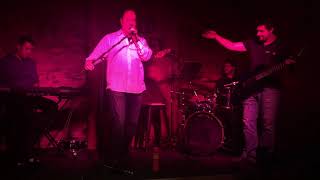 LOS MONQUIS - THE KING OF SUNSET TOWN - Canción de Marillion