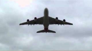 preview picture of video 'Qantas A380 Take off from Melbourne to Singapore QF9'