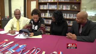 preview picture of video 'Westside's Tamdra Lawrence signs with Murray State U.'