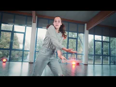 Mc Hammer Pumps and a Bump Choreo