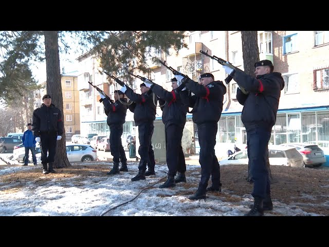 В Ангарске почтили память сотрудников, погибших при исполнении воинского и служебного долга