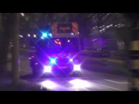 P1, Brandweer Amsterdam [Kazerne Pieter] naar schoorsteenbrand J  de Koostraat Amsterdam