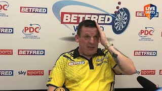 Dave Chisnall on INTENSE Winter Gardens heat: “I could have fainted up there three times”