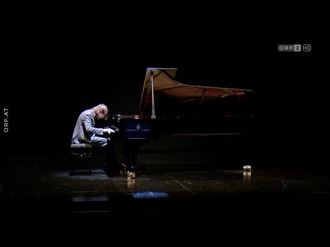 Pianist Daniil Trifonov in Salzburg (Seitenblicke 24.8.2021)