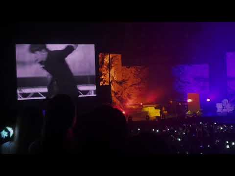 Monsta X in Berlin Mirror 190713