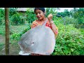 প্রথমবার আমাদের বাড়িতে এত বড় শংকর মাছ কাটা ও রান্না করা হলো | Stingray Fish Cutting & Cooking |