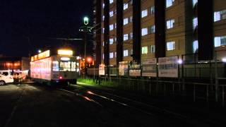 preview picture of video '夜の富山地鉄市内線南富山駅 Minami-Toyama Station at Night'