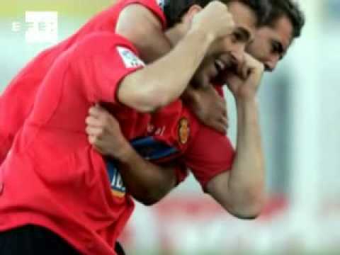 Torneo de fútbol con doce equipos formados por numerosas nacionalidades.