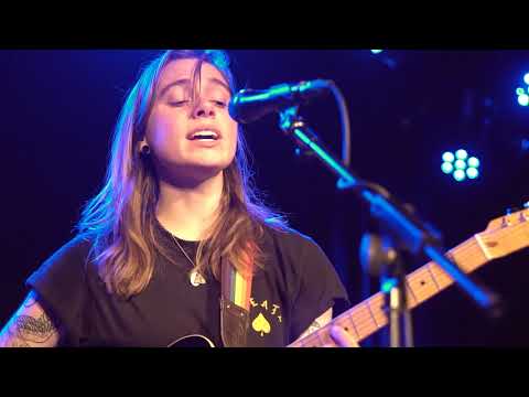 Julien Baker - Acts of Man [Frightened Rabbit] (Live in London)