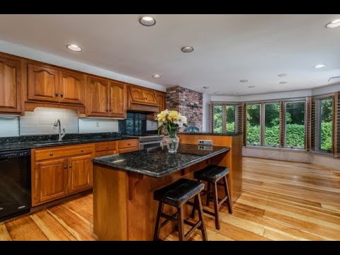 20 Comee St Gardner, MA House for Sale