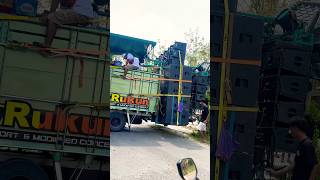 Download lagu Sound of a truck turning around mp3