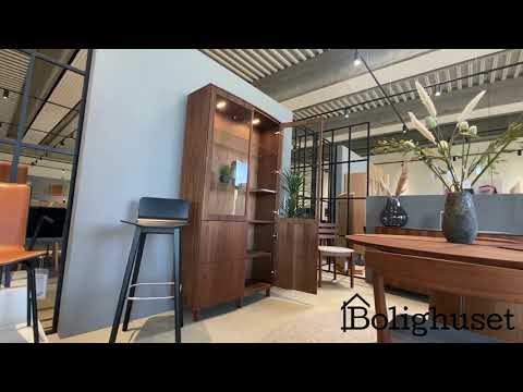 Skovby SM 410 vitrineskab