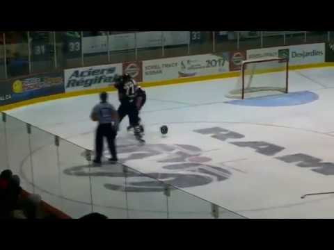 Sawyer Hannay vs Adam Leblanc-Bourque