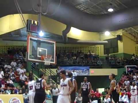 En la canchapr Final primera mitad Ponce vs Humacao