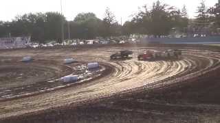 preview picture of video 'IMCA Northern sportmod heat August 10, 2013. Independence Iowa Motor Speedway.'