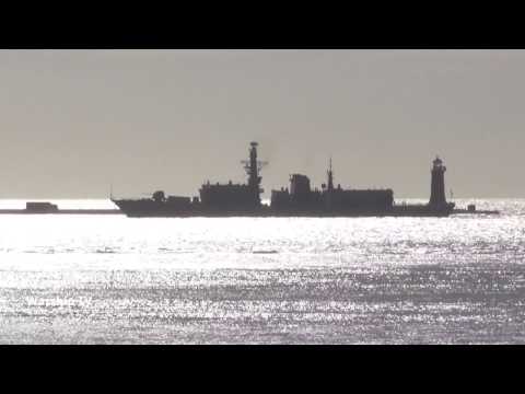 WARSHIPS IN PLYMOUTH SOUND: HMS ARGYLL F231 PASSES HMS WESTMINSTER F237 - 15th February 2017