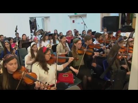 Orchestra Filadelfia Paris - Esti necuprins