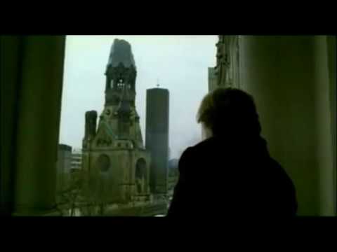 [short scene]. The Dust of Time. (2008). Theo Angelopoulos.