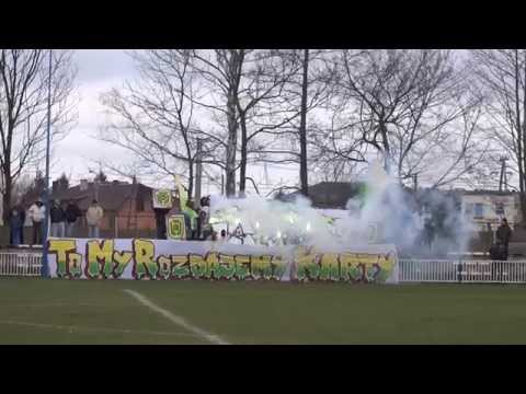 "Lekcja stylu": Derby Mazur Radzymin - Marcovia Marki​ w półtorej minuty! (Klasa A - 7 liga).