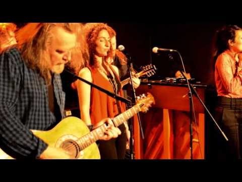 Amélie-les-crayons - La Maigrelette (live)