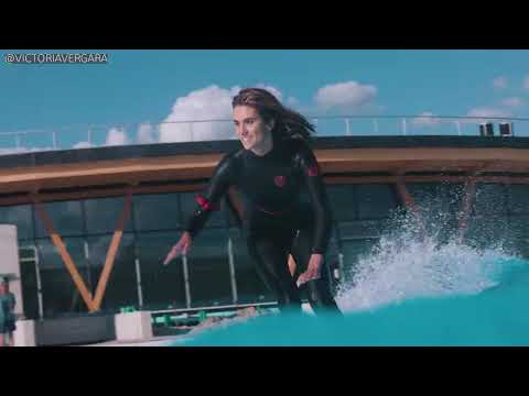 RAW SESSIONS with Victoria Vergara