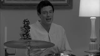 Glee - Full Performance of &quot;Santa Claus Is Coming to Town&quot; // 3x9