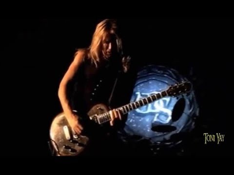 Videoclip de Steal Your Heart Away (2020 Remix) — Whitesnake