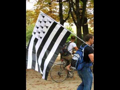 Tri bleiz die - Er Maez