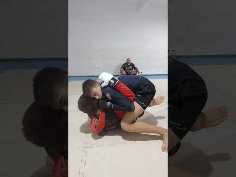 DON BAUTY VS DON AARON IN A DAMN TREINO PITBULL GYM JUNIN DE LOS ANDES