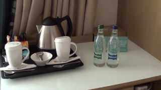 preview picture of video 'Hilton Garden Inn Glasgow City Centre, UK - Review of a Room 528'