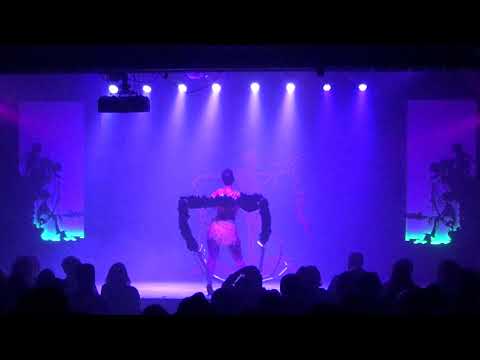 Orb Weaver Spider Burlesque - Juniper Rose