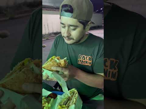 Probando gastronomía de #valera #trujillo #venezuela #chileno #vzla #comida #foodie #hamburguesa