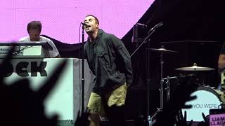 wall of glass - Liam Gallagher in Seoul 2018.08.22