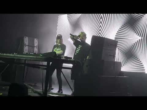 Spaces Laces B2b Getter