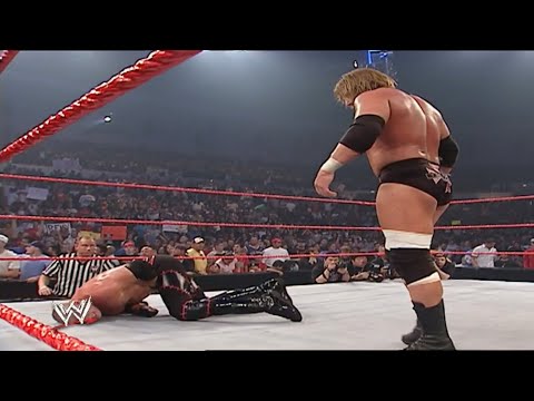 #1 Contender’s 20 Man Battle Royal - Raw May 17 2004 (4/4)