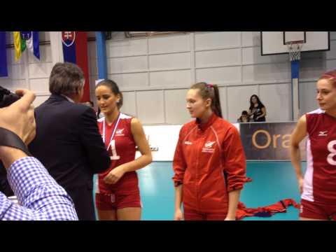 SP 2015 - volejbal: dekorácia strieborného tímu - VK Spišská Nová Ves