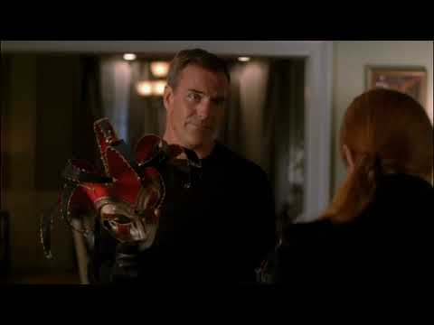 Bree And Karl Rob Bree's House - Desperate Housewives 5x22 Scene
