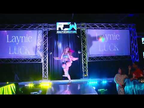 pertarungan wanita gulat Alex Gracia vs Laynie Luck (Reality Wrestling)